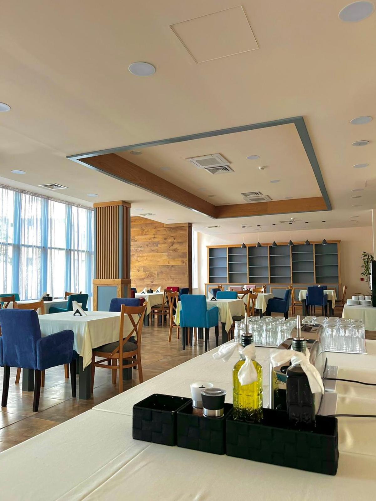 City Plaza Botevgrad Extérieur photo
