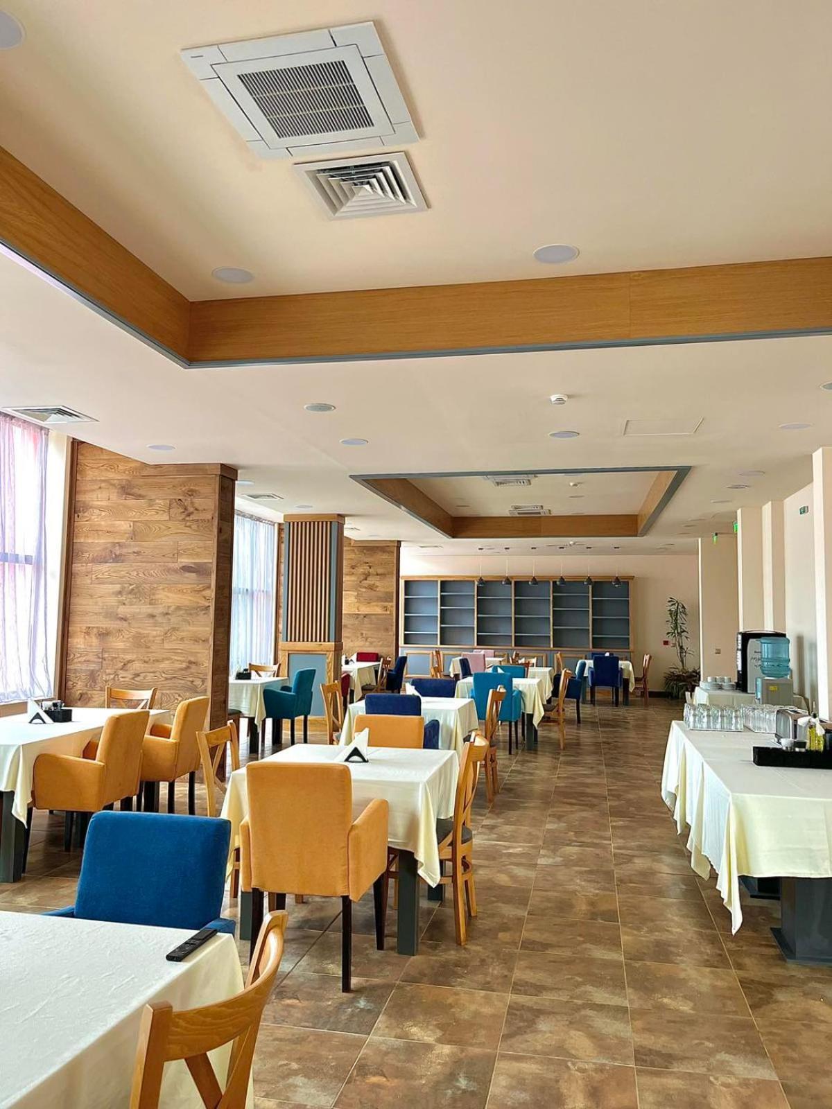 City Plaza Botevgrad Extérieur photo