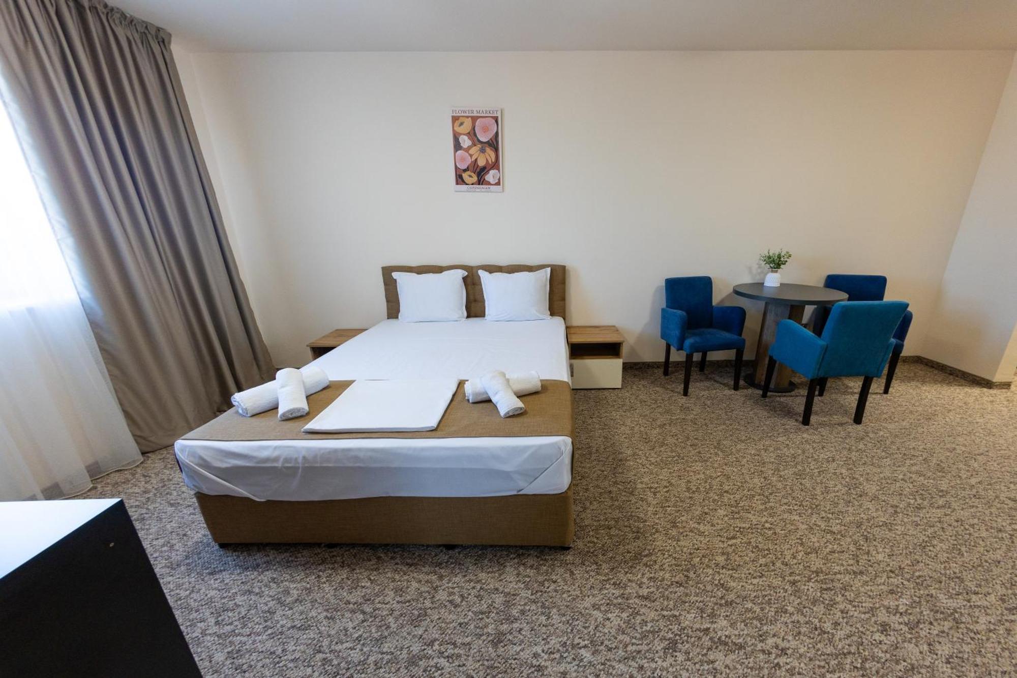 City Plaza Botevgrad Extérieur photo