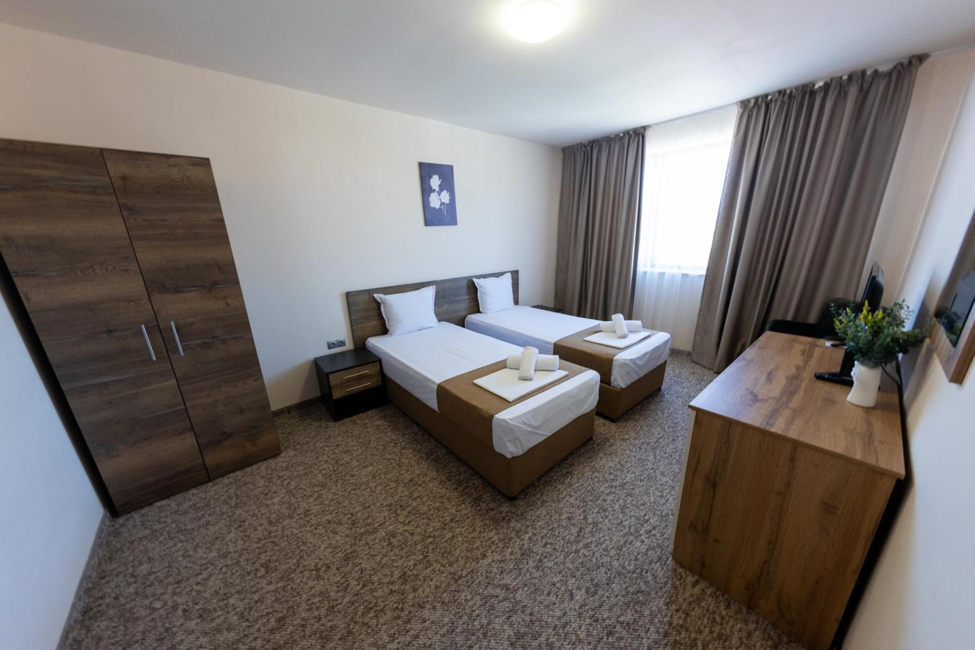 Hotel City Plaza à Botevgrad Extérieur photo